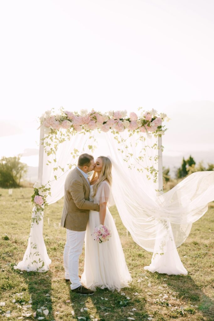 Hochzeitsfloristik & Blumenverleih in Stuttgart: So funktioniert’s! 7 Elegante Wedding Deko in Stuttgart leihen - Hochzeitsfloristik