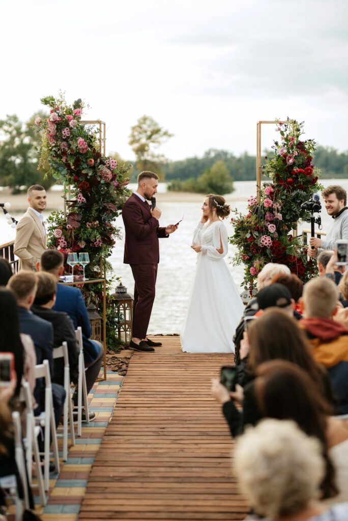 Hochzeitsfloristik & Blumenverleih in Stuttgart: So funktioniert’s! 6 Freie Trauungen - stillvolle Hochzeitsdekoration mit Carillo Events & Design - Hochzeitsfloristik
