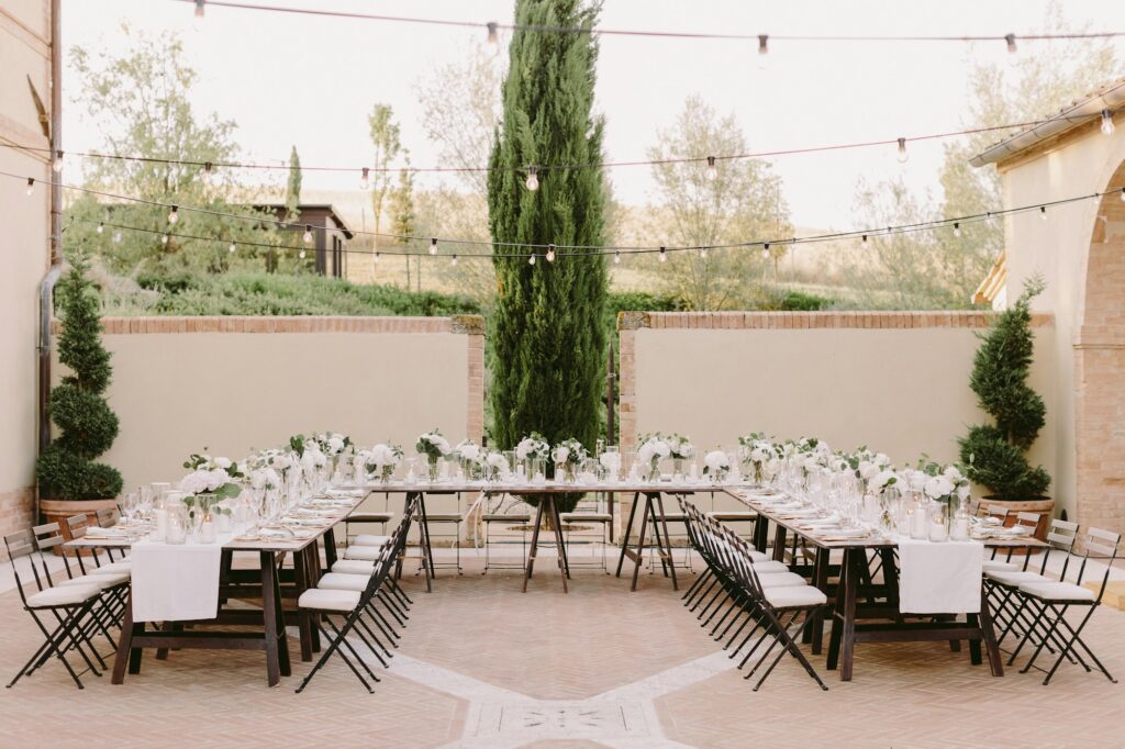 wedding banquet decoration in Italy